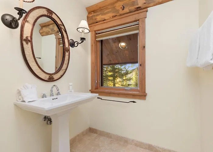 Abode At Mountain Haven Holiday home *
